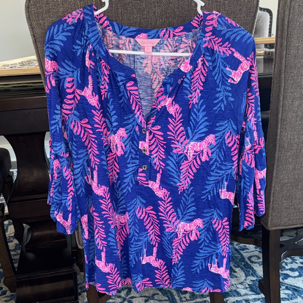 Lilly Pulitzer NWOT small Blue and Pink Leaf Print Blouse